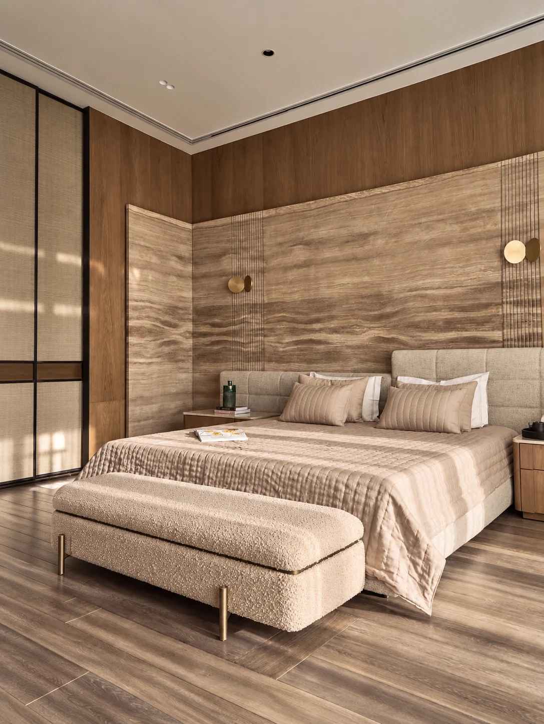 Luxury villa, Jaipur: bedroom with timber panelling