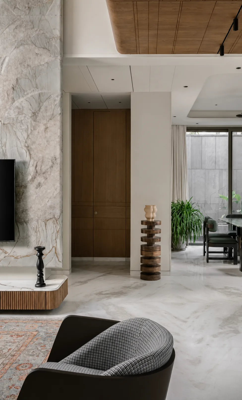 Luxury villa, Jaipur: marble hallway